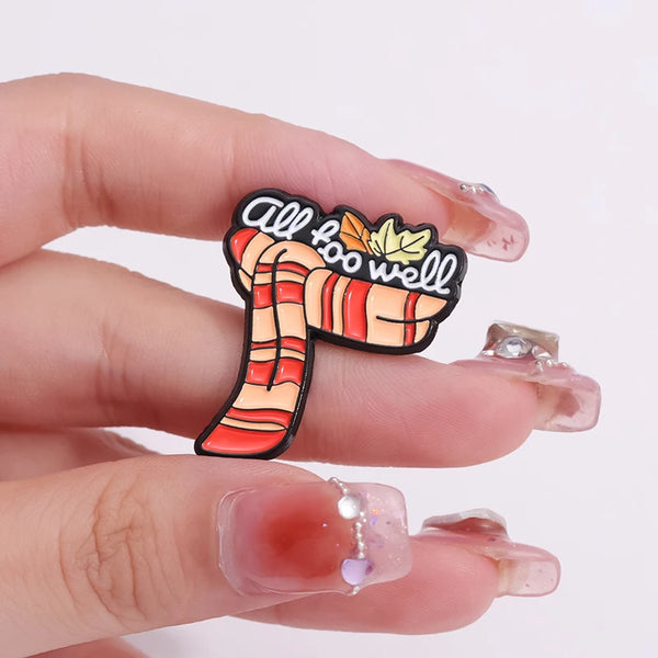 Creative Taylor Swift brooch, red scarf, All Too Well